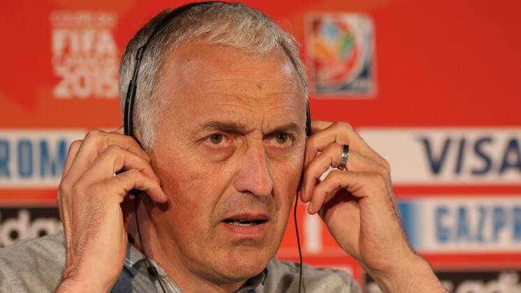 Philippe Bergeroo (Trainer, Frankreich), auf der Pressekonferenz vor dem Viertelfinale zwischen Deutschland und Frankreich, Fussball, FIFA Frauen-WM 2015, Pressekonferenzen, xozx