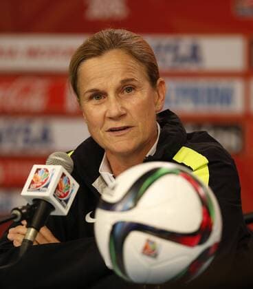 OTTAWA, June 25, 2015 -- Jill Ellis, head coach of the United States, attends the press conference PK Pressekonferenz in Ottawa, Canada, June 25, 2015. The United States will play China in the quarterfinal match of 2015 FIFA Women s world cup here on June 26. ) (SP)CANADA-OTTAWA-FIFA-WOMEN S WORLD CUP-QUARTERFINALS-PRESS CONFERENCE-US QinxLang 