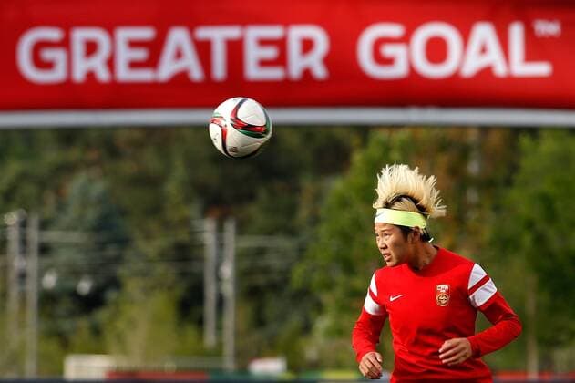OTTAWA, June 25, 2015 -- Li Ying of China attends the training session in Ottawa, Canada, June 25, 2015. China will play the United States in the quarterfinal match of 2015 FIFA Women s world cup here on June 26.) (SP)CANADA-OTTAWA-FIFA-WOMEN S WORLD CUP-QUARTERFINALS-TRAINING-CHINA WangxLili 