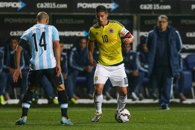Football , Argentina v Colombia. Copa America Championship 2015 . Colombia s player James Rodriguez, right, battles for the ball against Javier Mascherano of Argentina during the 2015 Copa America football championship quarterfinal match at the Sausalito stadium in Vina del Mar, Chile. 26 06 2015 Fotoarena Photosport Argentina v Colombia, Copa America 2015. 