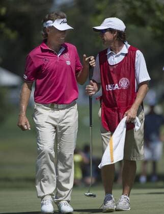 Aktuell Golf, Bernhard Langer bei den US Senior Open June 26, 2015 - Sacramento, California, USA - Bernhard Langer talks to his caddie, Bobby Siravo during round two of the 2015 U.S. Senior Open at Del Paso Country Club on Friday, June 26, 2015 in Sacramento, Calif. Sacramento California News - June 26, 2015 - ZUMAs76_