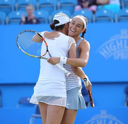 Aktuell Tennis, WTA Turnier in Eastbourne, Garcia und Srebotnik gewinnen Doppel TENNIS - WTA Tennis Damen Aegon International 2015 EASTBOURNE,ENGLAND,27.JUN.15 - TENNIS - WTA Tour, Aegon International, doubles final. Image shows the rejoicing of Caroline Garcia (FRA) and Katarina Srebotnik (SLO). GEPAxpictures xAlanxGrieves