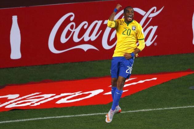 Football , Brazil v Paraguay. Copa America Championship 2015 . Brazil player Robinho, celebrates scoring against Paraguay during the 2015 Copa America football championship quarterfinal match at the Ester Roa stadium in Concepcion, Chile. 27 06 2015 Adrian Aylwin Photosport Brasil v Paraguay, Copa America 2015. 