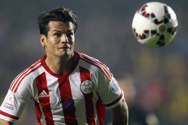 Football , Brazil v Paraguay. Copa America Championship 2015 . Paraguay s player, Nelson Haedo Valdez, controls the ball during the 2015 Copa America football championship quarterfinal match against Brazil at the Ester Roa stadium in Concepcion, Chile. 27 06 2015 Andres Pina Photosport Brasil v Paraguay, Copa America 2015. 