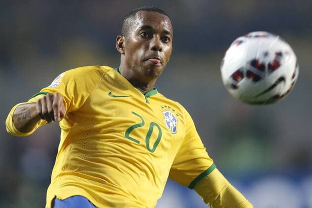 Football , Brazil v Paraguay. Copa America Championship 2015 . Brazil s player, Robinho, controls the ball during the 2015 Copa America football championship quarterfinal match against Paraguay at the Ester Roa stadium in Concepcion, Chile. 27 06 2015 Andres Pina Photosport Brasil v Paraguay, Copa America 2015. 