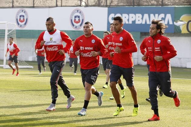 Football, Chilean national team Nationalteam training session. Chile s players are pictured during the morning training session at the Juan Pinto Duran training center in Santiago, Chile. 27 06 2015 Paul Plaza Photosport Entrenamiento de la seleccion chilena. 27 06 15 