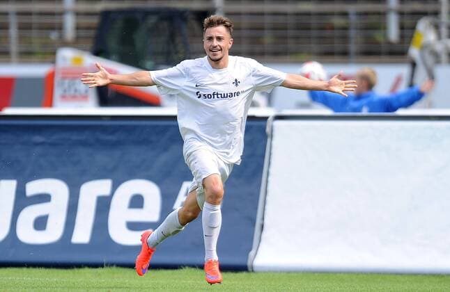 27.06.2015, xfux, Fussball Relegation Bundesliga U19, SV Darmstadt 98 U19 - FK Pirmasens U19, v.l. Nico Struwe (SV Darmstadt 98 U19) Torjubel, Goal celebration, celebrate the goal zum 2:0