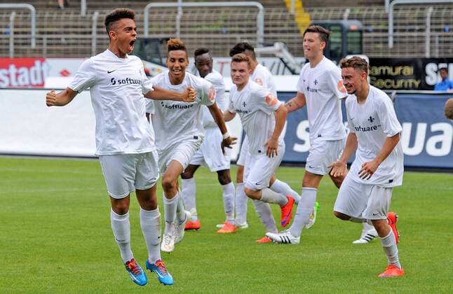 27.06.2015, xfux, Fussball Relegation Bundesliga U19, SV Darmstadt 98 U19 - FK Pirmasens U19, v.l. Abdelhamid Sabiri (SV Darmstadt 98 U19) Torjubel, Goal celebration, celebrate the goal zum 1:0