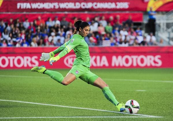 June 26, 2015: Goalkeeper Hope Solo ( 1) of USA during the FIFA 2015 Women s World Cup Quarter-Final match between China and the USA at Lansdowne Stadium in Ottawa, Canada. USA booked their place in the semi-final against Germany with a hard fought 1-0 win. SOCCER: JUN 26 FIFA Women s World Cup - Quarter-Final - China v USA Icon2015062600055 EDITORIAL USE ONLY