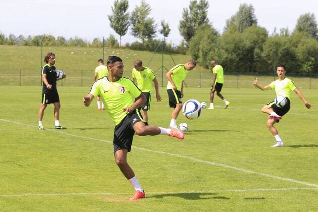Sofiane Boufal FOOTBALL : Reprise Entrainement LOSC - 29 06 2015 GwendolineLeGoff Panoramic 