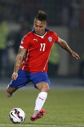 Chile v Peru. Copa America Championship 2015 . Chile s player, Eduardo Vargas, controls the ball during the 2015 Copa America football championship semifinal match against Peru at the National stadium in Santiago, Chile. 29 06 2015 AndresxPina Photosport Chile v Peru, Copa America 2015. 