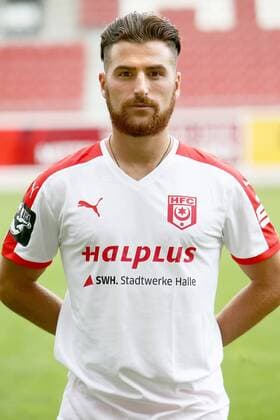 Hallescher FC Fußball Saison 2015-16 Halle Saale, 29.06.2015, Fussball, 3. Liga, Saison 2015 - 2016. , Hallescher FC Mannschaftsfototermin Portrait Porträt. , Im Bild: Selim Aydemir. ,