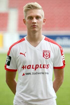 Hallescher FC Fußball Saison 2015-16 Halle Saale, 29.06.2015, Fussball, 3. Liga, Saison 2015 - 2016. , Hallescher FC Mannschaftsfototermin Portrait Porträt. , Im Bild: Maximilian Jansen. ,