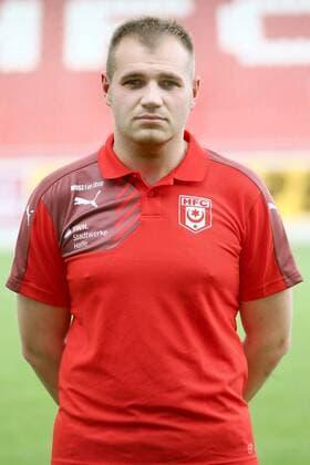 Hallescher FC Fußball Saison 2015-16 Halle Saale, 29.06.2015, Fussball, 3. Liga, Saison 2015 - 2016. , Hallescher FC Mannschaftsfototermin Portrait Porträt. , Im Bild: Physiotherapeut Walter Moissejeno. ,