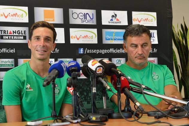 Vincent Pajot et Christophe Galtier (entraineur) FOOTBALL : AS Saint Etienne - Ligue 1 - 30 06 2015 FredericChambert Panoramic 