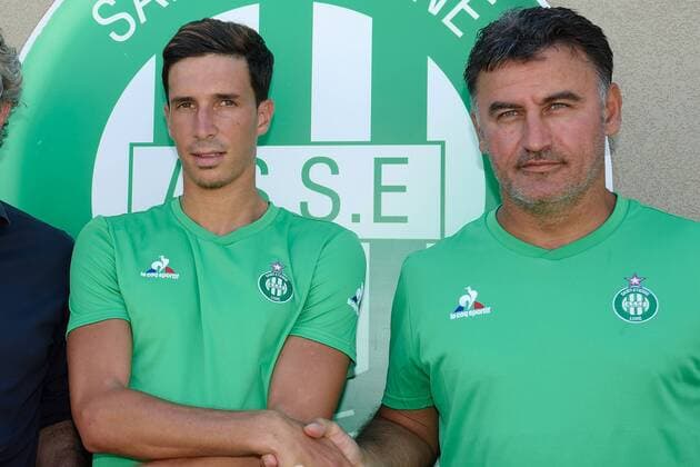 Vincent Pajot - Christophe Galtier (entraineur) FOOTBALL : AS Saint Etienne - Ligue 1 - 30 06 2015 FredericChambert Panoramic 