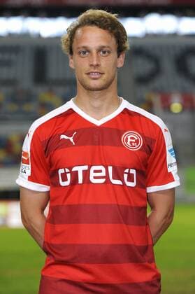 Fussball, 2. Bundesliga, Deutschland, Herren, Porträttermin Saison 2015 2016, Fortuna Düsseldorf, F95: Julian Schauerte (Düsseldorf). Einzelbild, Portrait, Porträt.