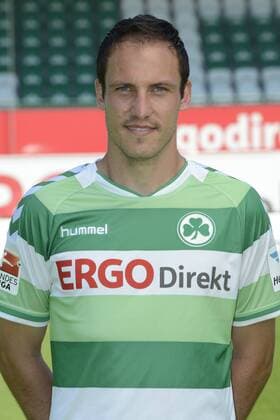 02.07.2015 - SpVgg Greuther Fürth Fuerth - 2. Fußball Bundesliga - Saison 2015 2016 - Fototermin Fotoshooting Porträttermin Portraittermin - - - Einzelfoto Kopfbild Portrait Porträt - Sebastian Freis (9, SpVgg Greuther Fürth )