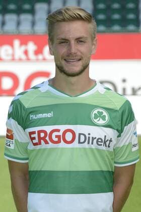 02.07.2015 - SpVgg Greuther Fürth Fuerth - 2. Fußball Bundesliga - Saison 2015 2016 - Fototermin Fotoshooting Porträttermin Portraittermin - - - Einzelfoto Kopfbild Portrait Porträt - Florian Trinks (11, SpVgg Greuther Fürth )