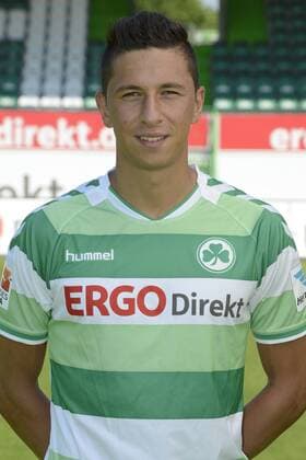 02.07.2015 - SpVgg Greuther Fürth Fuerth - 2. Fußball Bundesliga - Saison 2015 2016 - Fototermin Fotoshooting Porträttermin Portraittermin - - - Einzelfoto Kopfbild Portrait Porträt - Robert Zulj (20, SpVgg Greuther Fürth )