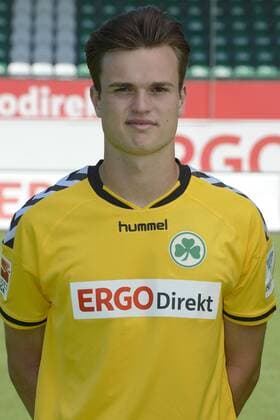 02.07.2015 - SpVgg Greuther Fürth Fuerth - 2. Fußball Bundesliga - Saison 2015 2016 - Fototermin Fotoshooting Porträttermin Portraittermin - - - Einzelfoto Kopfbild Portrait Porträt - Bastian Lerch (40, SpVgg Greuther Fürth )