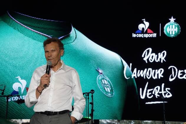 Aktuell Fußball, Frankreich, AS St. Etienne präsentiert neues Trikot Roalnd Romeyer (president saint etienne) FOOTBALL : - Pressekonferenz und Trikotpräsentation AS Saint Etienne - Ligue 1 - 02 07 2015 FredericChambert 