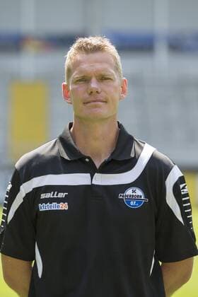 Aktuell Fußball, 2. BL, SC Paderborn 07 Porträttermin Paderborn, Deutschland 03. Juli 2015: 2015 2016 - SC Paderborn 07 Trainer Markus Gellhaus (SC Paderborn) rp