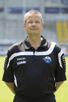 Aktuell Fußball, 2. BL, SC Paderborn 07 Porträttermin Paderborn, Deutschland 03. Juli 2015: 2015 2016 - SC Paderborn 07 Mannschaftsarzt Dr. Thomas Teßarek Tessarek (SC Paderborn) rp