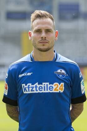 Aktuell Fußball, 2. BL, SC Paderborn 07 Porträttermin Paderborn, Deutschland 03. Juli 2015: 2015 2016 - SC Paderborn 07 Marvin Bakalorz (SC Paderborn) rp