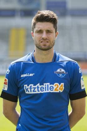 Aktuell Fußball, 2. BL, SC Paderborn 07 Porträttermin Paderborn, Deutschland 03. Juli 2015: 2015 2016 - SC Paderborn 07 Moritz Stoppelkamp (SC Paderborn) rp