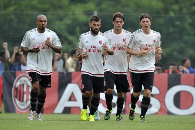 Aktuell Fußball, Italien, Training AC Mailand Serie A, AC Mailand, nigel de jong, nocerino riccardo montolivo e andrea poli xHOCHxZWEIx xItalyxPhotoxPressx 