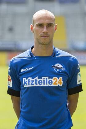 Aktuell Fußball, 2. BL, SC Paderborn 07 Porträttermin Paderborn, Deutschland 03. Juli 2015: 2015 2016 - SC Paderborn 07 Daniel Brückner Brueckner (SC Paderborn) rp