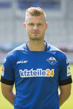 Aktuell Fußball, 2. BL, SC Paderborn 07 Porträttermin Paderborn, Deutschland 03. Juli 2015: 2015 2016 - SC Paderborn 07 Florian Hartherz (SC Paderborn) rp