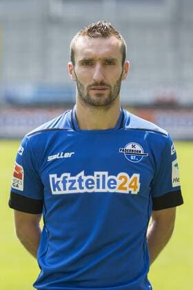 Aktuell Fußball, 2. BL, SC Paderborn 07 Porträttermin Paderborn, Deutschland 03. Juli 2015: 2015 2016 - SC Paderborn 07 Idir Ouali (SC Paderborn) rp