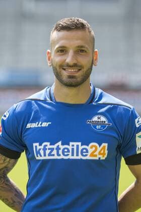 Aktuell Fußball, 2. BL, SC Paderborn 07 Porträttermin Paderborn, Deutschland 03. Juli 2015: 2015 2016 - SC Paderborn 07 Süleyman Sueleyman Koc (SC Paderborn) rp