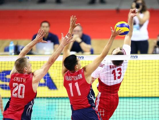 KRAKOW , POLAND TAURON ARENA 03.07.2015 VOLLEYBALL MEN 2015 FIVB WORLD LEAGUE INTERCONTINENTAL ROUND POOL B POLAND - USA DAVID SMITH ( USA ) MICAH CHRISTENSON ( USA ) MICHAL KUBIAK ( POLSKA )  150703MIN013