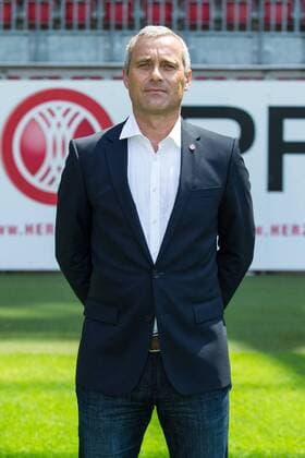 Kaiserslautern Markus Schupp (Sportdirektor 1.FC Kaiserslautern) Fussball, 2. Bundesliga, Porträttermin, 1.FC Kaiserslautern, 03.07.2015 , Copyright: Neis Eibner-Pressefoto EP_ANS