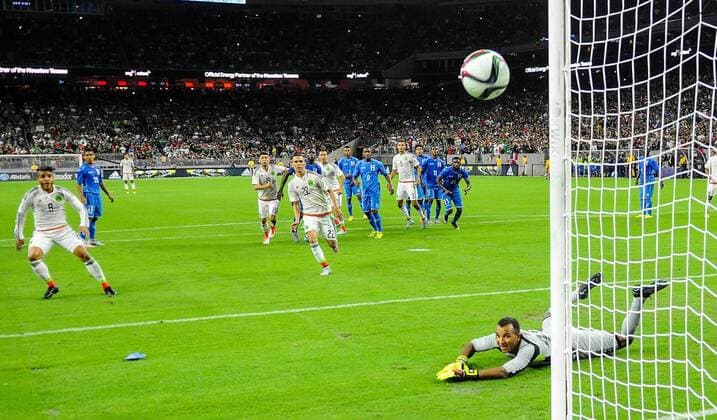 July 1, 2015: Honduras GK Donis Escober (22) watches the deflected ball pass during the Mexico vs Honduras soccer match at NRG Stadium, Houston, Texas. SOCCER: JUL 01 Mexico v Honduras Icon150701066 EDITORIAL USE ONLY