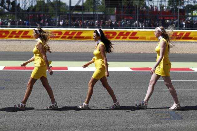 Motorsports: FIA Formula One World Championship WM Weltmeisterschaft 2015, Grand Prix of Great Britain, grid girls xHOCHxZWEIx