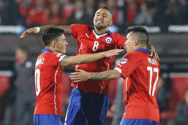 Football, Chile v Argentina. Copa America 2015 . Chile s players celebrate their victory against Argentina during the match for finals of the 2015 Copa America at Nacional stadium. Santiago, Chile. 04 07 2015 Marcelo Hernandez Photosport Chile v Argentina, Copa America 2015. 