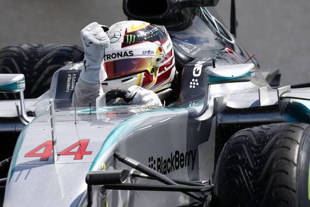 Motorsports: FIA Formula One World Championship WM Weltmeisterschaft 2015, Grand Prix of Great Britain, 44 Lewis Hamilton (GBR, Mercedes AMG Petronas Formula One Team), xHOCHxZWEIx