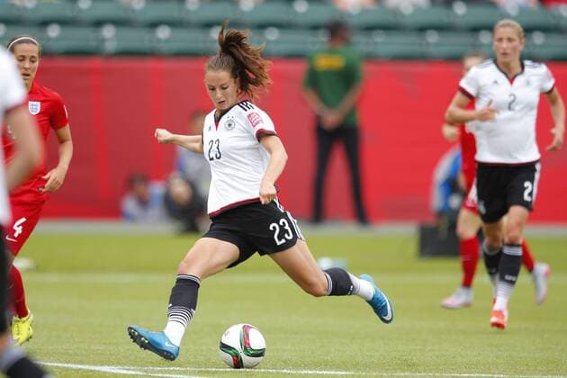 Sara Dabritz (GER), JULY 4, 2015 - Football Soccer : FIFA Women s World Cup Canada 2015 third place match between Germany 0-1 England at Commonwealth Stadium in Edmonton, Canada. NOxTHIRDxPARTYxSALES.  (qdwa041719)