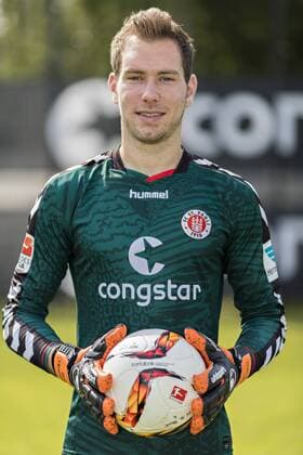 TW Robin Himmelmann (FC St.Pauli) 04.07.2015, Hamburg.