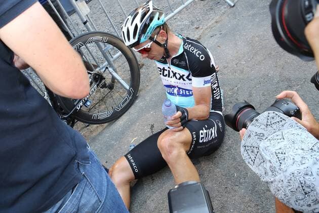 Zielankunft und Siegerehrung nach der 3. Etappe der Tour de France in Huy ( Belgien ) - Tony Martin ( GER Team Etixx Quick Step ) hat das Gelbe Trikot schon wieder verpasst und ist enttäuscht. Tour de France - 3. Etappe - Zielankunft Huy ( Belgien )