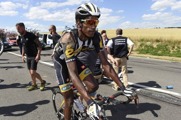 A MTN - Qhubeka rider, victim of the crash during the stage 3 of the 102nd edition of the Tour de France 2015 with start in Antwerp and finish in Huy, Belgium (159 kms) CYCLISME : Tour de France - Etape 3 - Anvers Huy - 06 07 2015 PhotoNews Panoramic 
