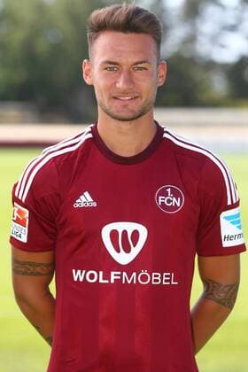 06.07.2015 - Fussball - 2. Fussball-Bundesliga - Saison 2015 2016 - 1. FC Nürnberg Nuernberg FCN - Fototermin Fotoshooting Porträttermin Portraittermin - JüRa - - Einzelfoto Kopfbild Porträt Portrait - Danny Blum (7, 1.FC Nürnberg FCN )
