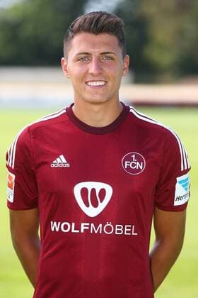 06.07.2015 - Fussball - 2. Fussball-Bundesliga - Saison 2015 2016 - 1. FC Nürnberg Nuernberg FCN - Fototermin Fotoshooting Porträttermin Portraittermin - JüRa - - Einzelfoto Kopfbild Porträt Portrait - Alessandro Schöpf Schoepf (28, 1.FC Nürnberg FCN )