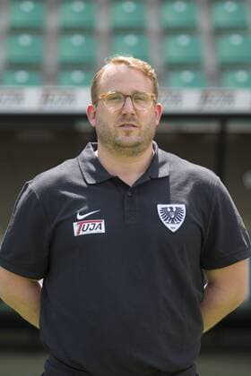 Muenster, Deutschland 07. Juli 2015: Mannschaftsfoto 15 16 - SC Preussen Muenster Physiotherapeut Matthias Haase (SC Preussen Muenster) rp