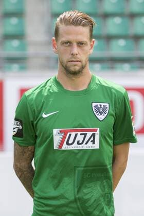 Muenster, Deutschland 07. Juli 2015: Mannschaftsfoto 15 16 - SC Preussen Muenster Marcel Reichwein (9 SC Preussen Muenster) rp