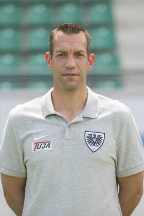 Muenster, Deutschland 07. Juli 2015: Mannschaftsfoto 15 16 - SC Preussen Muenster Torwarttrainer Carsten Nulle (SC Preussen Muenster) rp
